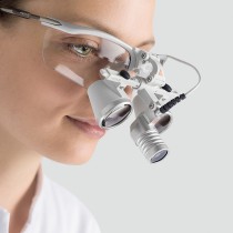 HEINE LoupeLight2 set with HR 2.5x binocular loupes